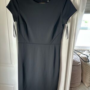 Ann Taylor Gray Sheath Dress Short Sleeve Crew Neck